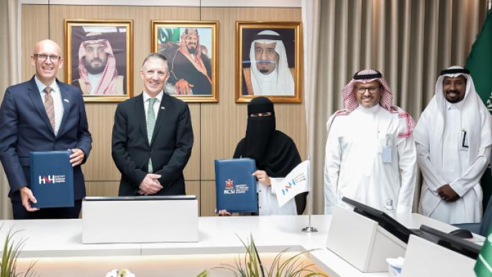 الحياة للرعاية الصحية توقّع شراكة أكاديمية مع الكلية الملكية للجراحين (RCSI) لتأسيس كلية التمريض في أبها